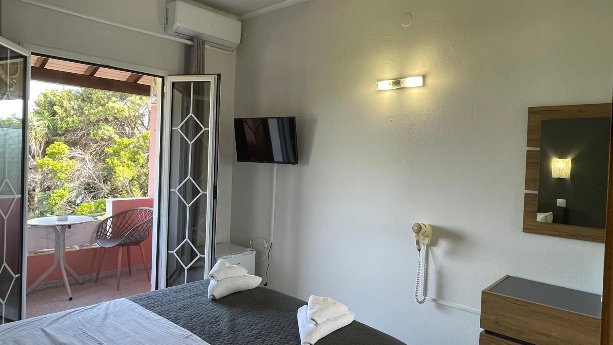 Alonaki Bay Apartamento Halikounas Exterior foto